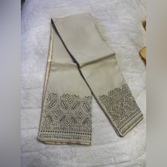 New Versace silk and leather shawl scarf with silver hardware detailing - Picture 1 of 2